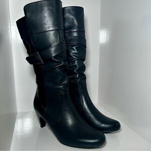 Naturalizer Women’s Boots, Waterproof, Size 9, Excellent New Condition.